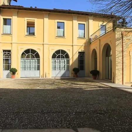 Lisander Szálloda Seregno